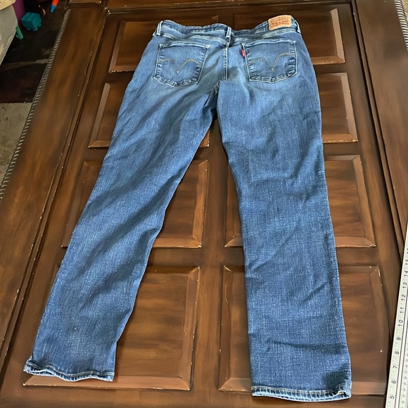Women’s size 32 midrise skinny Levi’s blue jeans - Picture 9 of 10